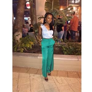 Meet your Posher, Elise